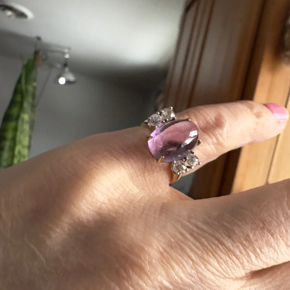 14k Sugarloaf Amethyst & Diamonds Ring - Picture 6 of 7